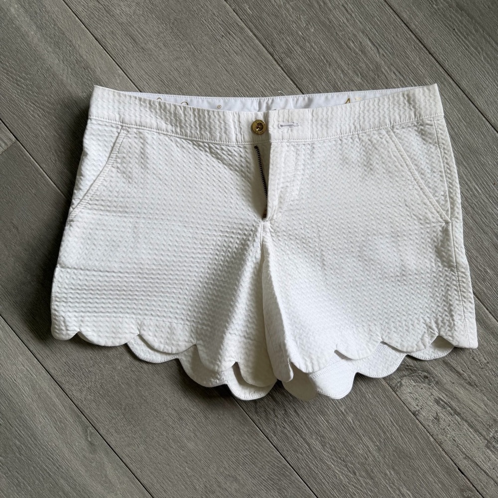 Lilly Pulitzer White Scalloped Shorts
